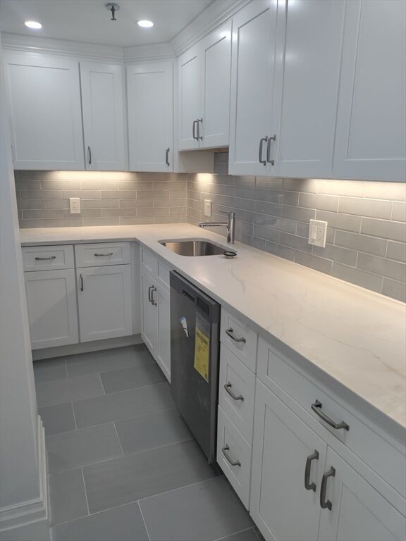 Property Photo:  390 Commonweath Avenue 603  MA 02215 