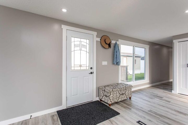 Property Photo: 5344 76 Street 30 AB T4P 2A6