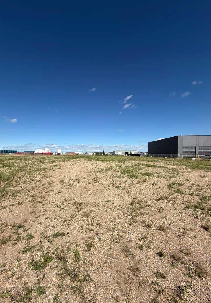 Property Photo: 9101 150 Avenue AB T8V 2N9