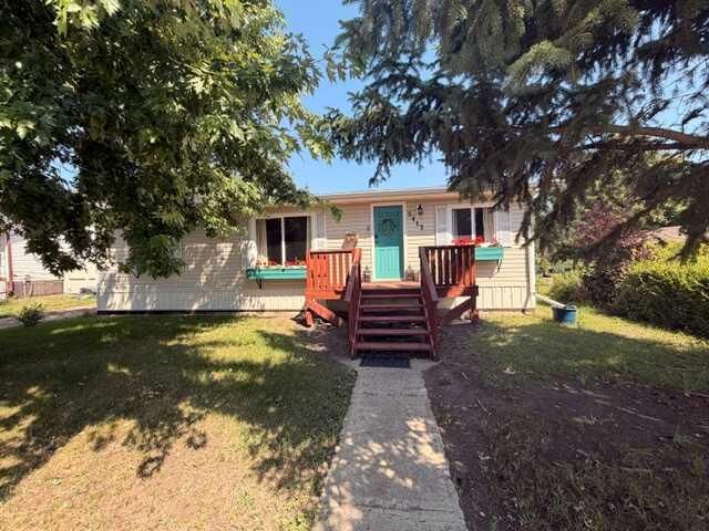Property Photo: 5412 49 A Avenue AB T0C 0B0