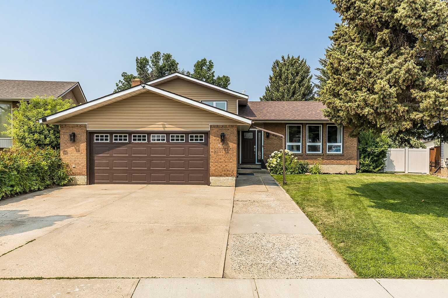 Property Photo:  42 Buttercup Court SE  AB T1B 2G9 