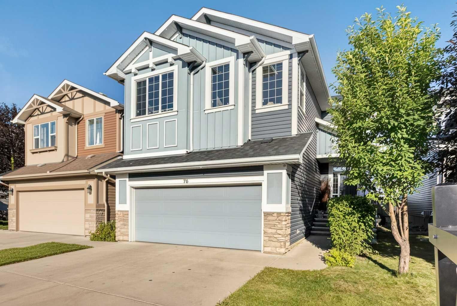 Property Photo: 76 Auburn Glen Heights SE AB T3M 0N1