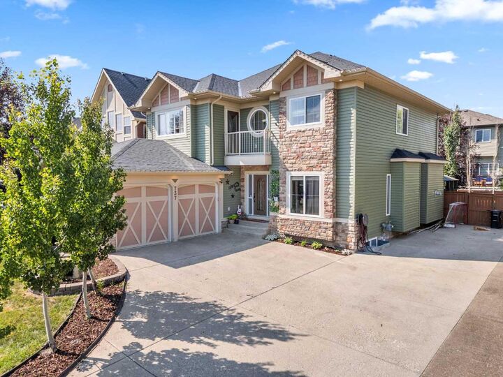 737 Canoe Avenue SW — photo 1