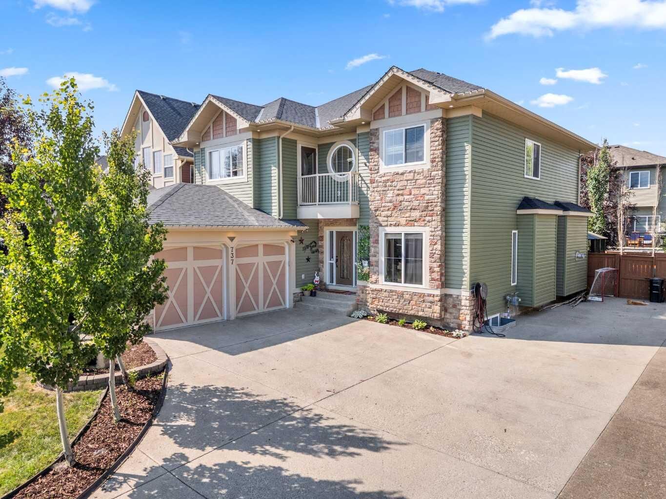 Property Photo:  737 Canoe Avenue SW  AB T4B 3K5 