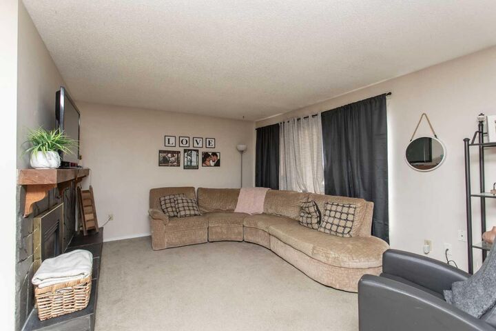 Property Photo: 10 Valley Crescent AB T4L 1N9
