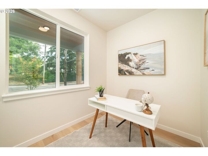 Property Photo:  4202 SE Ellis St  OR 97206 