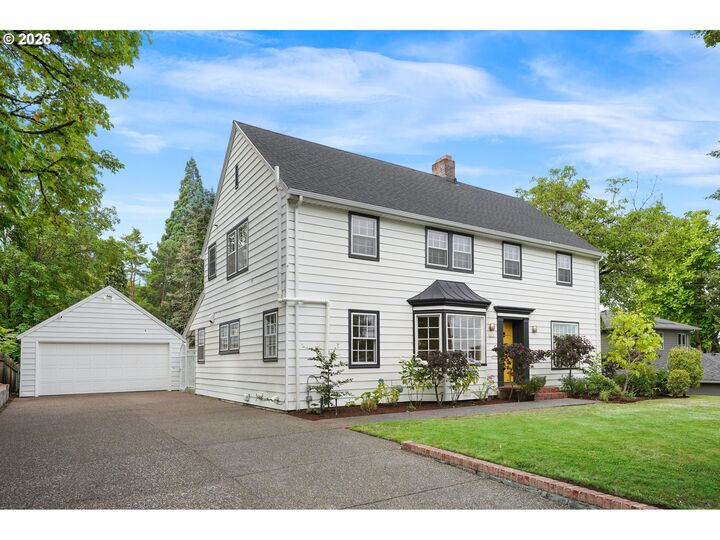Property Photo: 6610 SE Stark St OR 97215