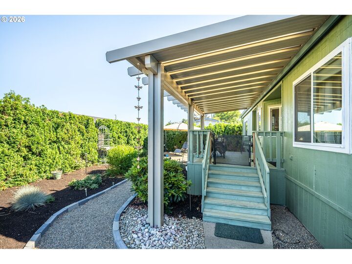 Property Photo:  1199 N Terry St 187  OR 97402 
