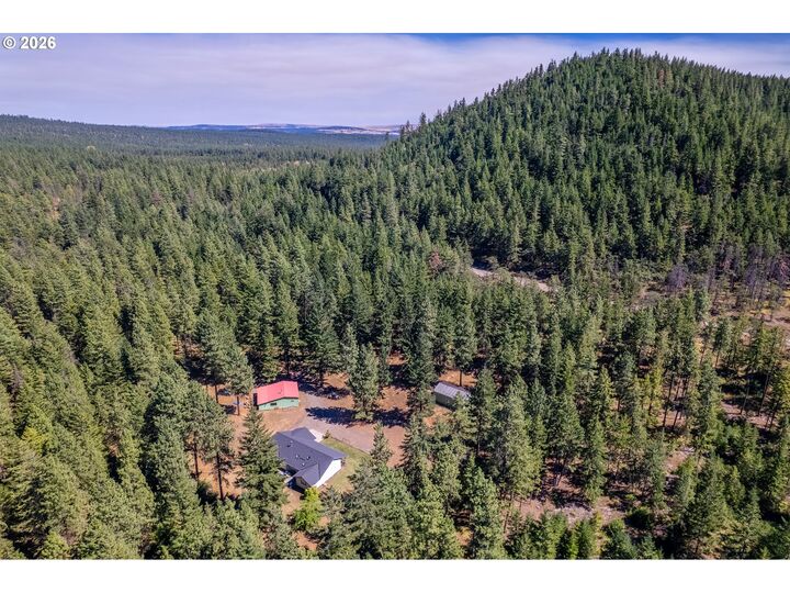 Property Photo:  331 Pothole Rd  WA 98620 