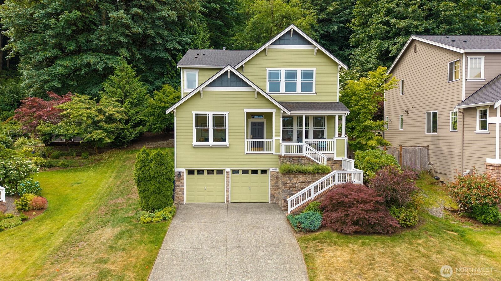 Property Photo:  10625 NE 173rd Place  WA 98011 