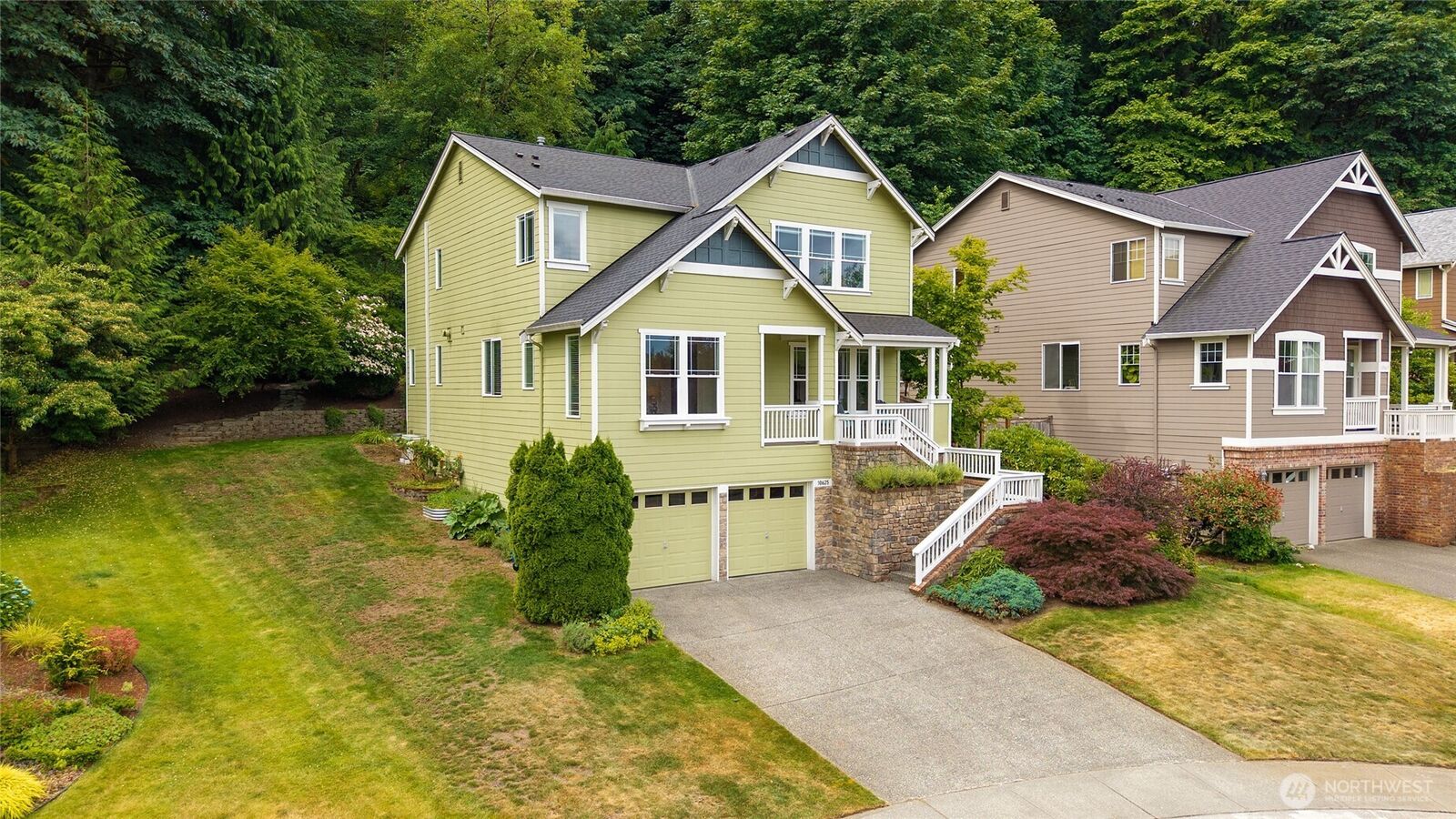 Property Photo:  10625 NE 173rd Place  WA 98011 