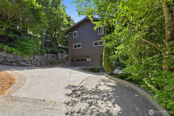 Property Photo:  28611  16th Avenue S  WA 98003 