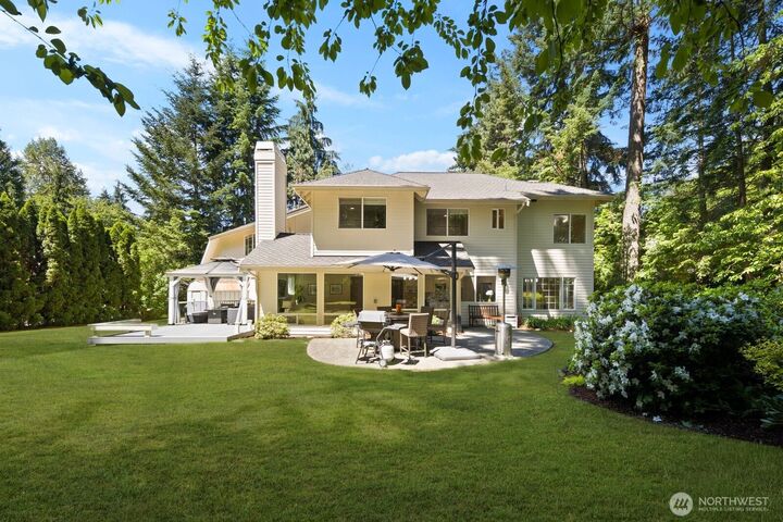 Property Photo:  7700  234th Place NE  WA 98053 