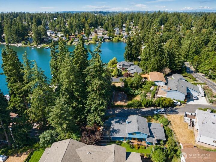 Property Photo:  30641  28th Avenue S  WA 98003 