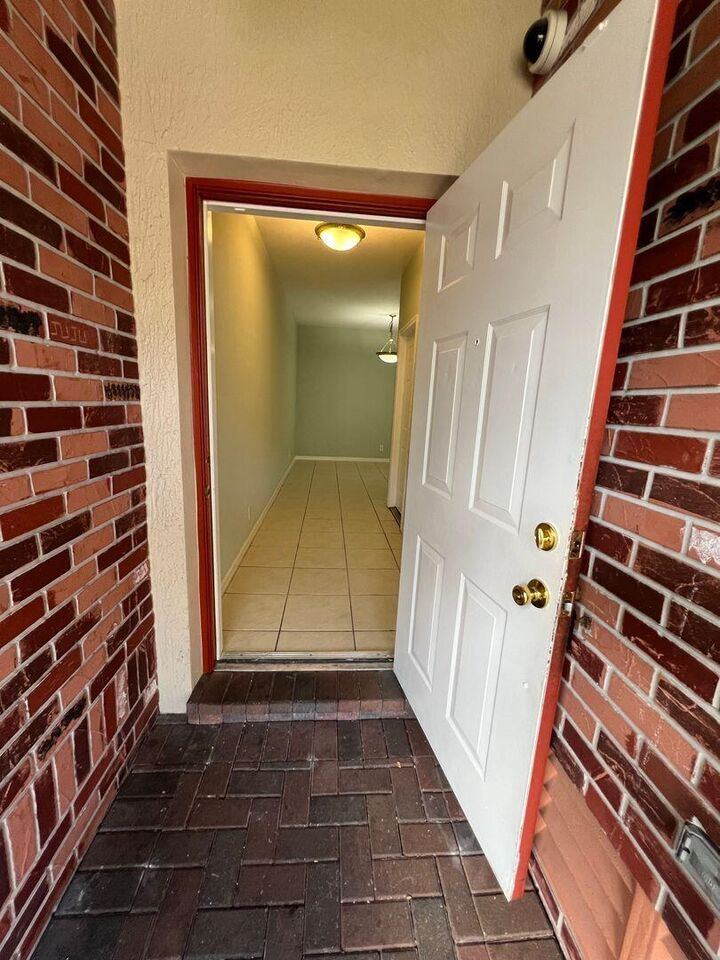 Property Photo:  3361 NW 29th Court  FL 33311 