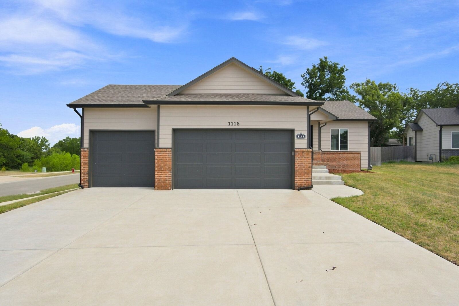 Property Photo: 1118 S Sontag KS 67037