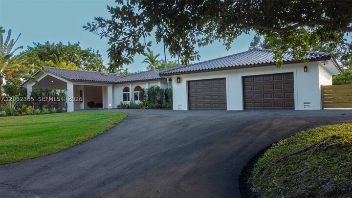 Property Photo: 9980 SW 83rd Ave FL 33156