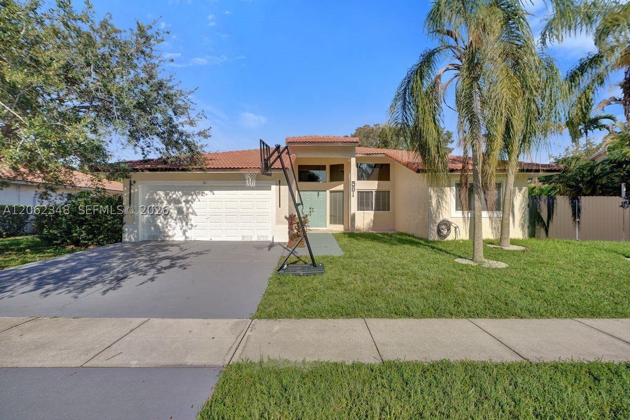 Property Photo: 581 SW 169th Way FL 33326