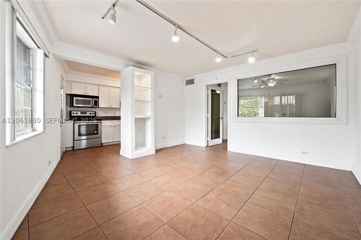 Property Photo: 1610 NW N River Dr 110 FL 33125