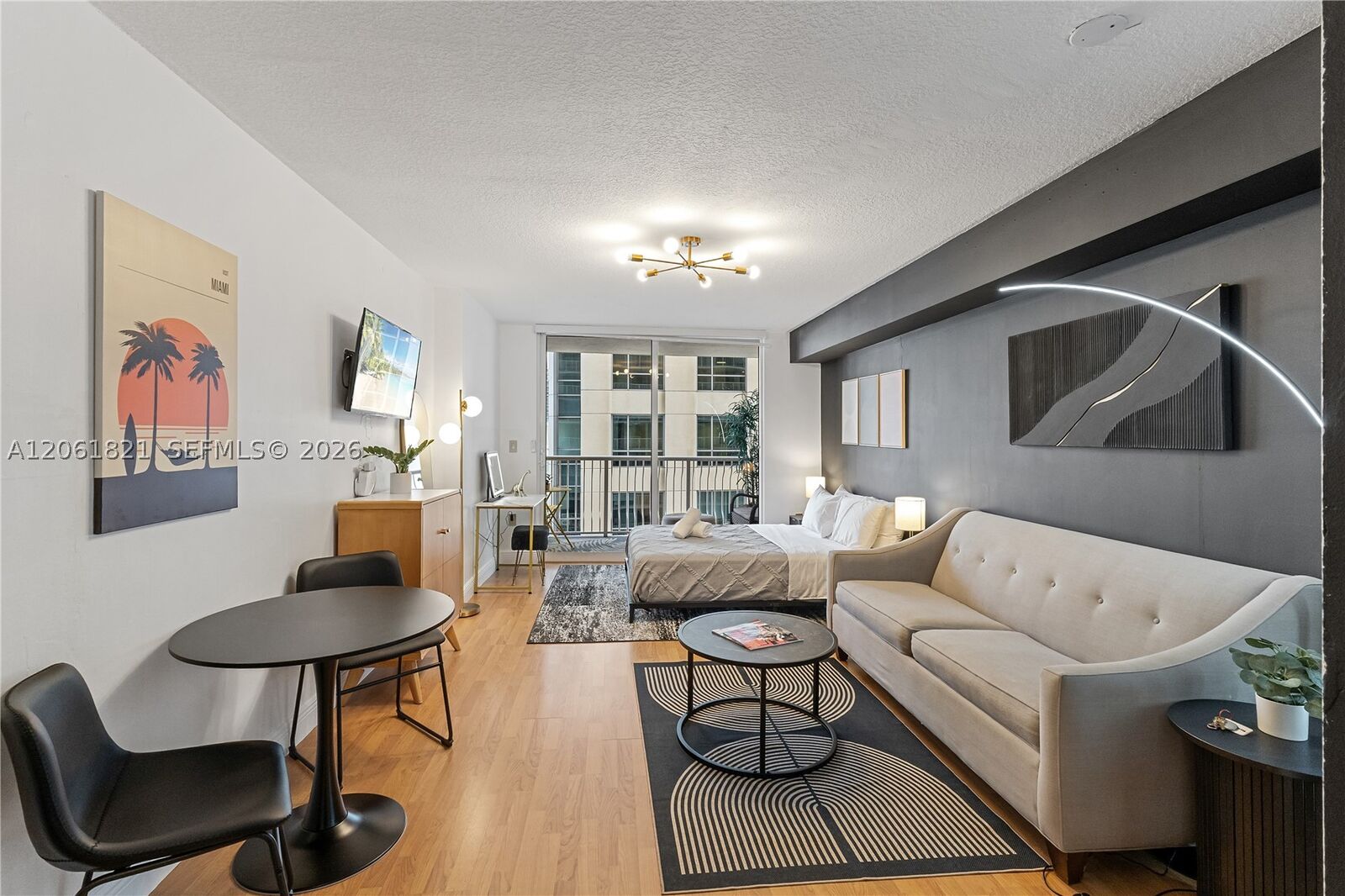 Property Photo:  1200 Brickell Bay Dr 1816  FL 33131 