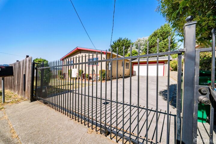 Property Photo: 9 Marvin Court CA 94803