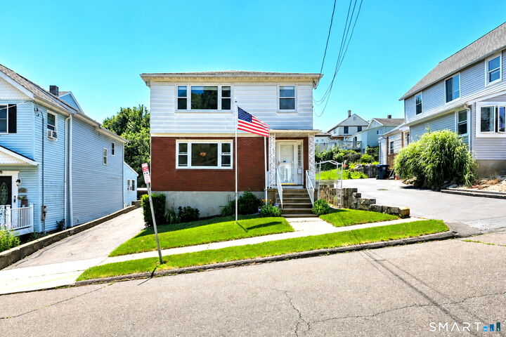 Property Photo: 76 Arlington Street CT 06516