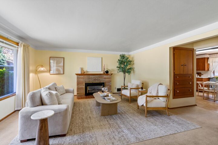 Property Photo:  3706 E Congress Ave  WA 99223 