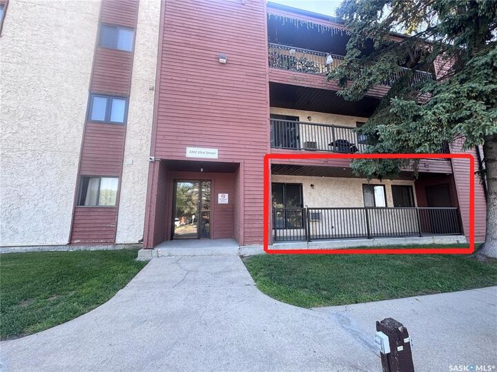 Property Photo: 3302 33rd Street W 118 SK S7L 6S5