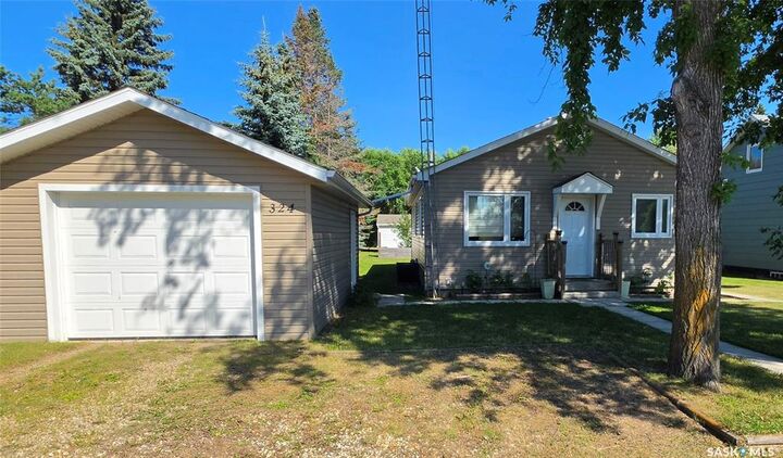 Property Photo: 324 Laing Street SK S0A 4A0