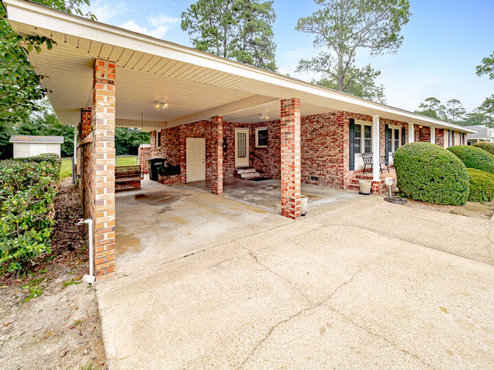 Property Photo:  811 Haynsworth Street  SC 29150 