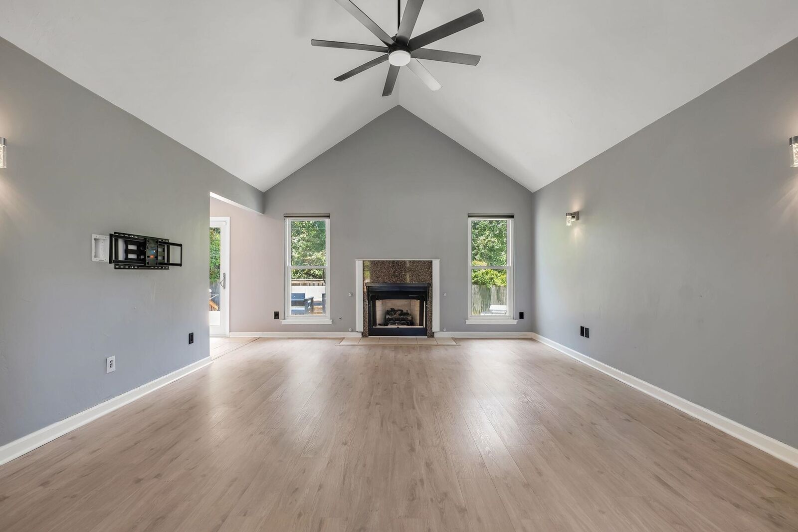 Property Photo:  4916 Heathe Drive  FL 32309 