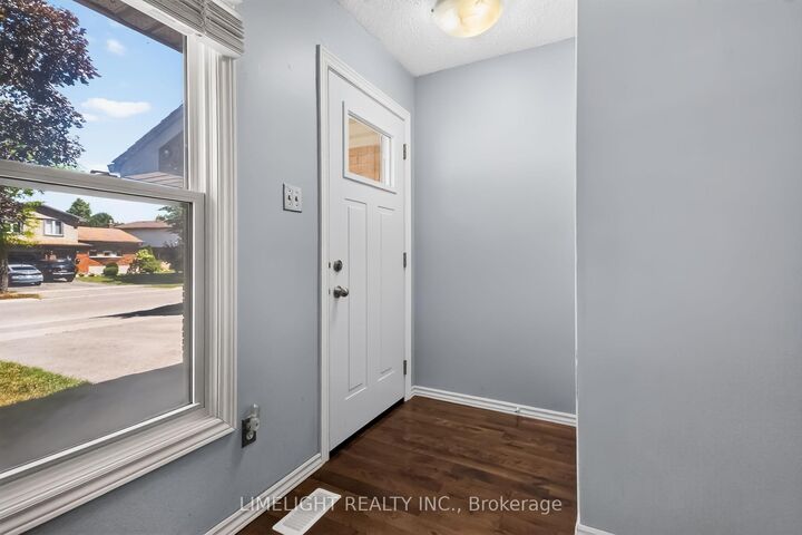 Property Photo: 1250 Jalna Boulevard 12 ON N6E 2W4