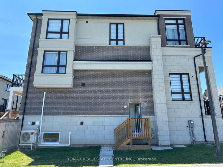 Photo de la propriété: 1316 Kaniv Street ON L6M 5R3