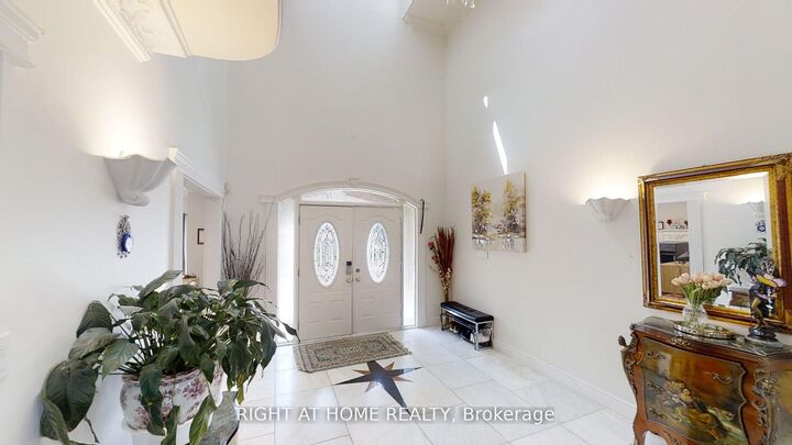 Property Photo:  31 Northgate Crescent E  ON L4B 2K8 