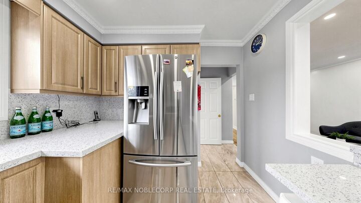 Property Photo: 95 Snowood Court ON M3N 1E7