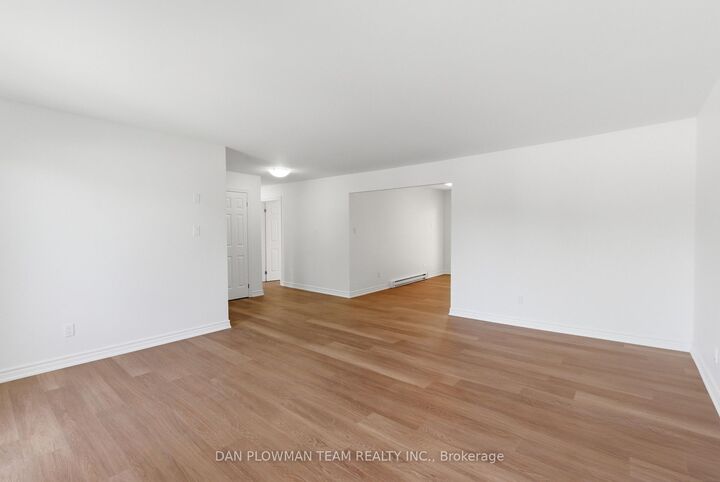 Photo de la propriété: 176 Nassau Street 1 ON L1J 4A5