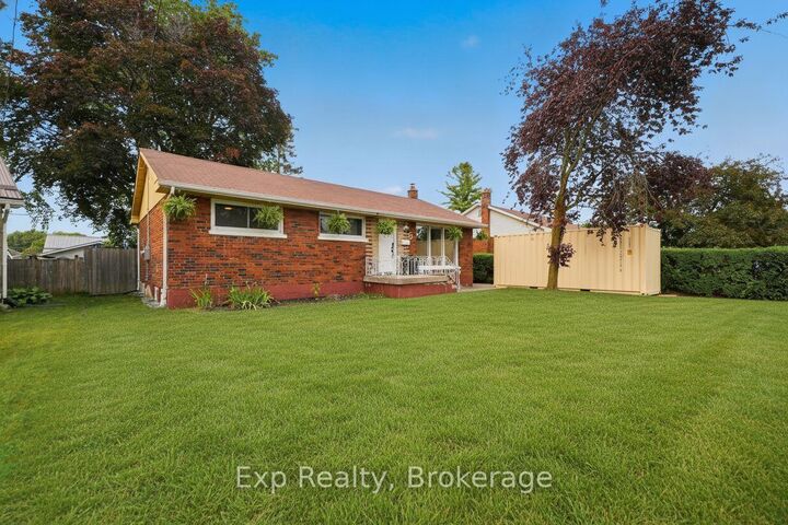Property Photo: 6 Coleman Drive ON K8V 3A5