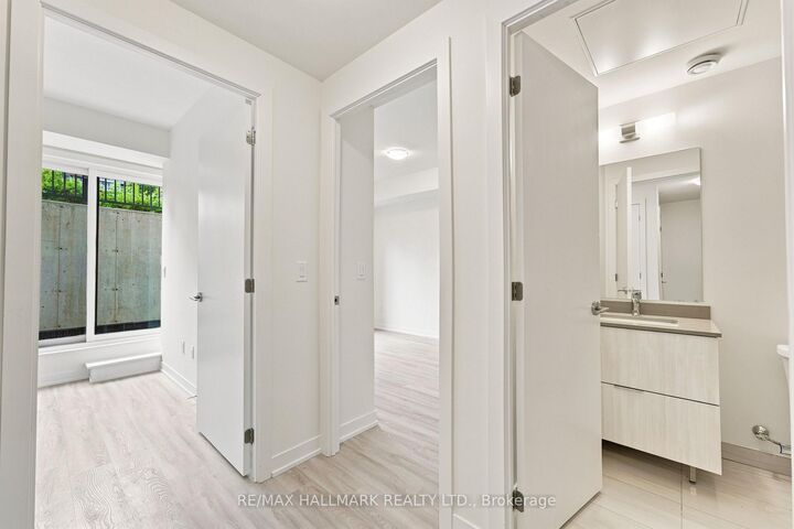 Property Photo: 11 David Eyer Road 1508 ON L4S 0N4
