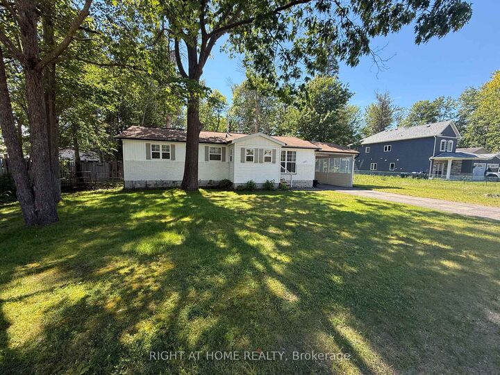 Photo de la propriété:  158 Zoo Park Road  ON L9Z 2P2 
