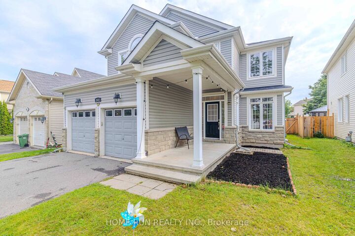 Property Photo: 538 Ravendale Way ON K2J 0M6
