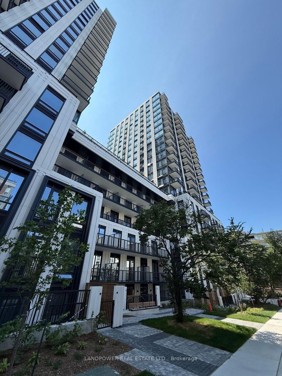 Property Photo: 91 Montclair Avenue 719 ON M5P 0B1