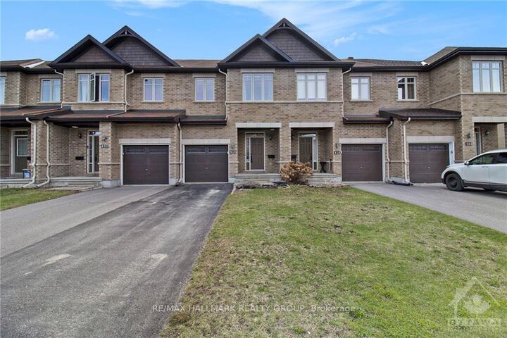 Property Photo: 428 Arncliffe Avenue ON K2W 0B7