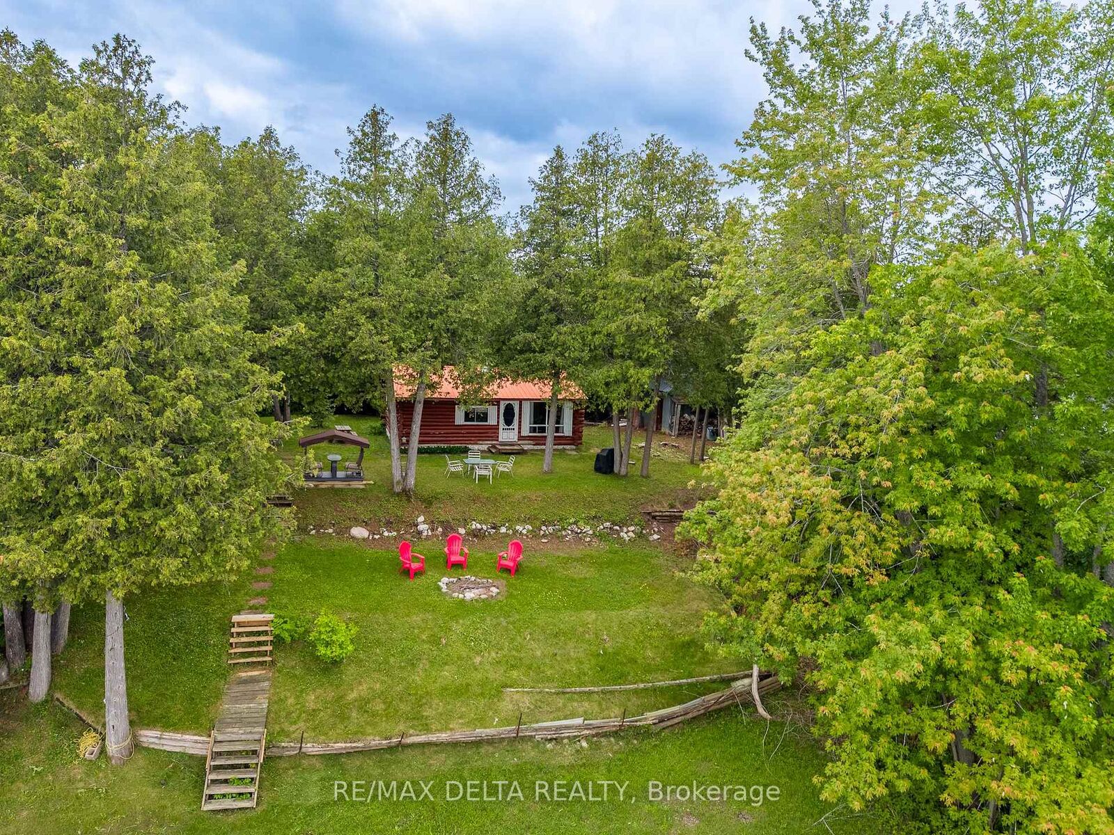 Property Photo:  48 Crosby Trail  ON K0J 2J0 