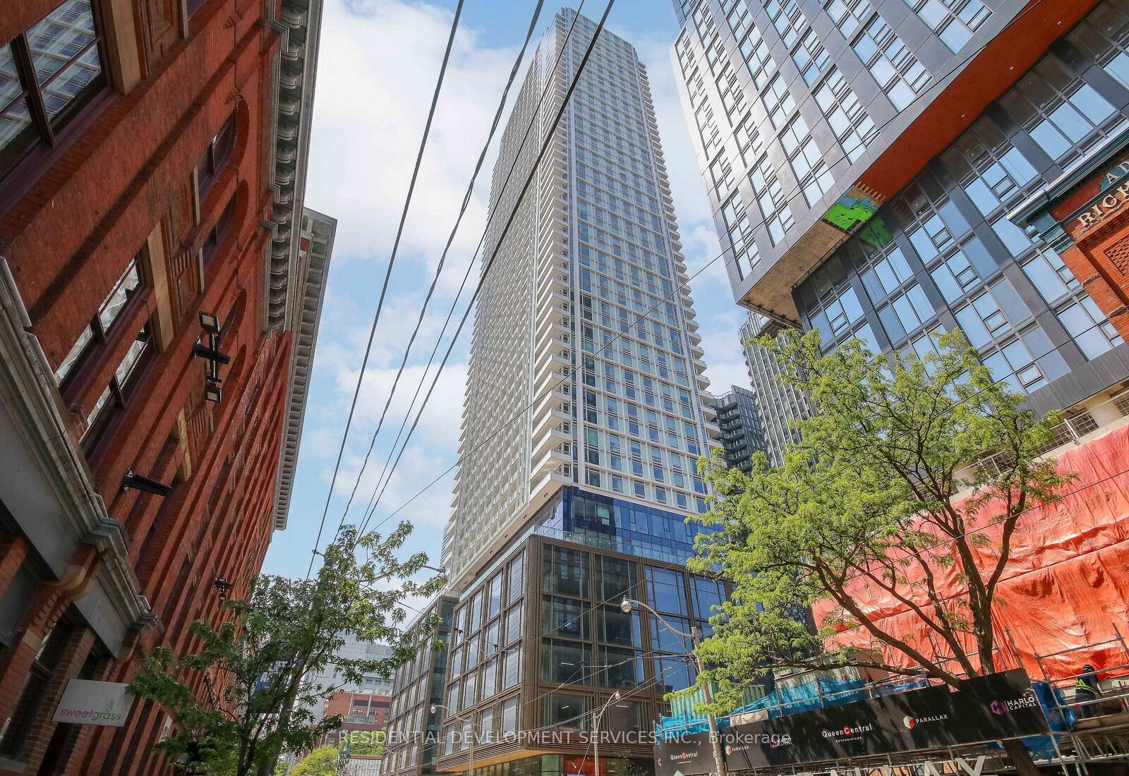 Photo de la propriété: 88 Queen Street 3703 ON M5C 0B6