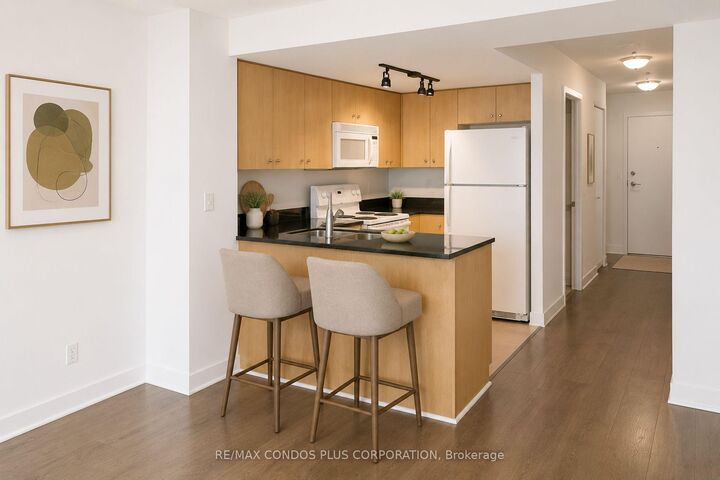 Property Photo:  381 Front Street W 705  ON M5V 3R8 