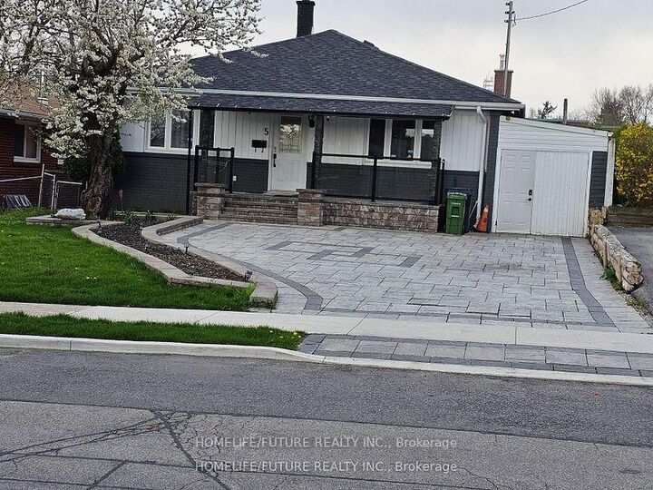 Property Photo: 5 Sherwood Avenue Main ON M1R 1M7