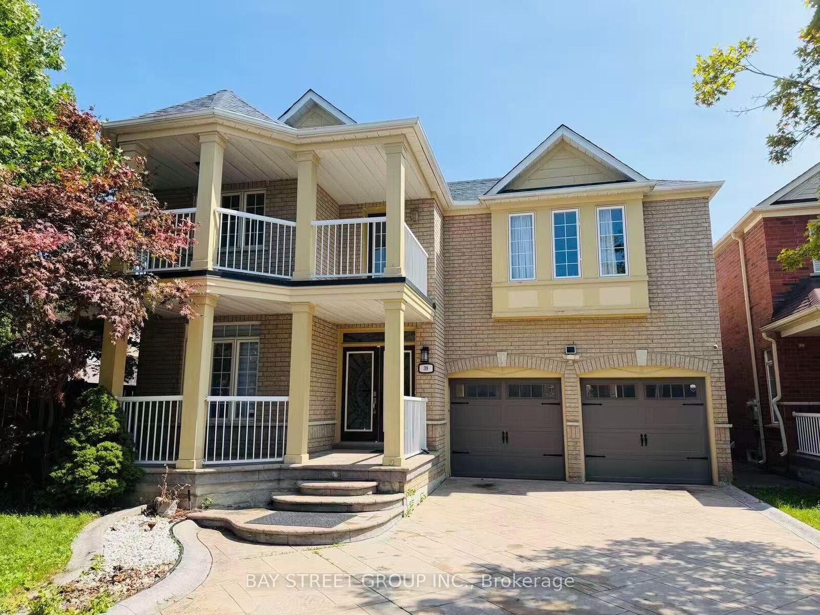 Property Photo: 39 Emery Hill Boulevard ON L6C 2W7