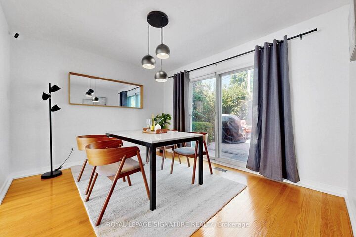 Property Photo: 67 Cathedral Bluffs Drive ON M1M 2T6