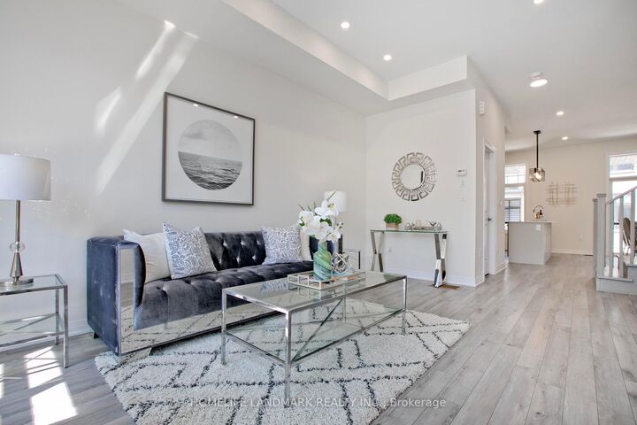 Property Photo: 33 Kahshe Lane ON L4S 0N7