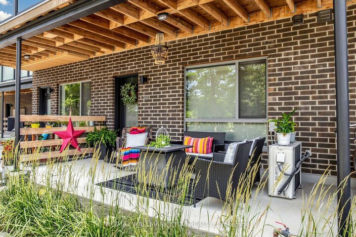 Property Photo:  369 Essa Road 53  ON L4N 9C8 